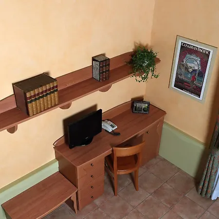 Liberty Apart Otel Parma